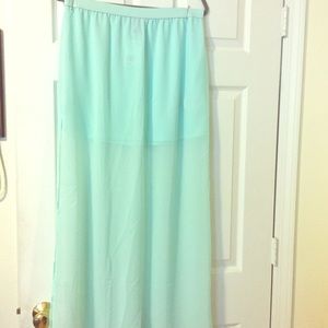 H&M NWT mint maxi chiffon skirt